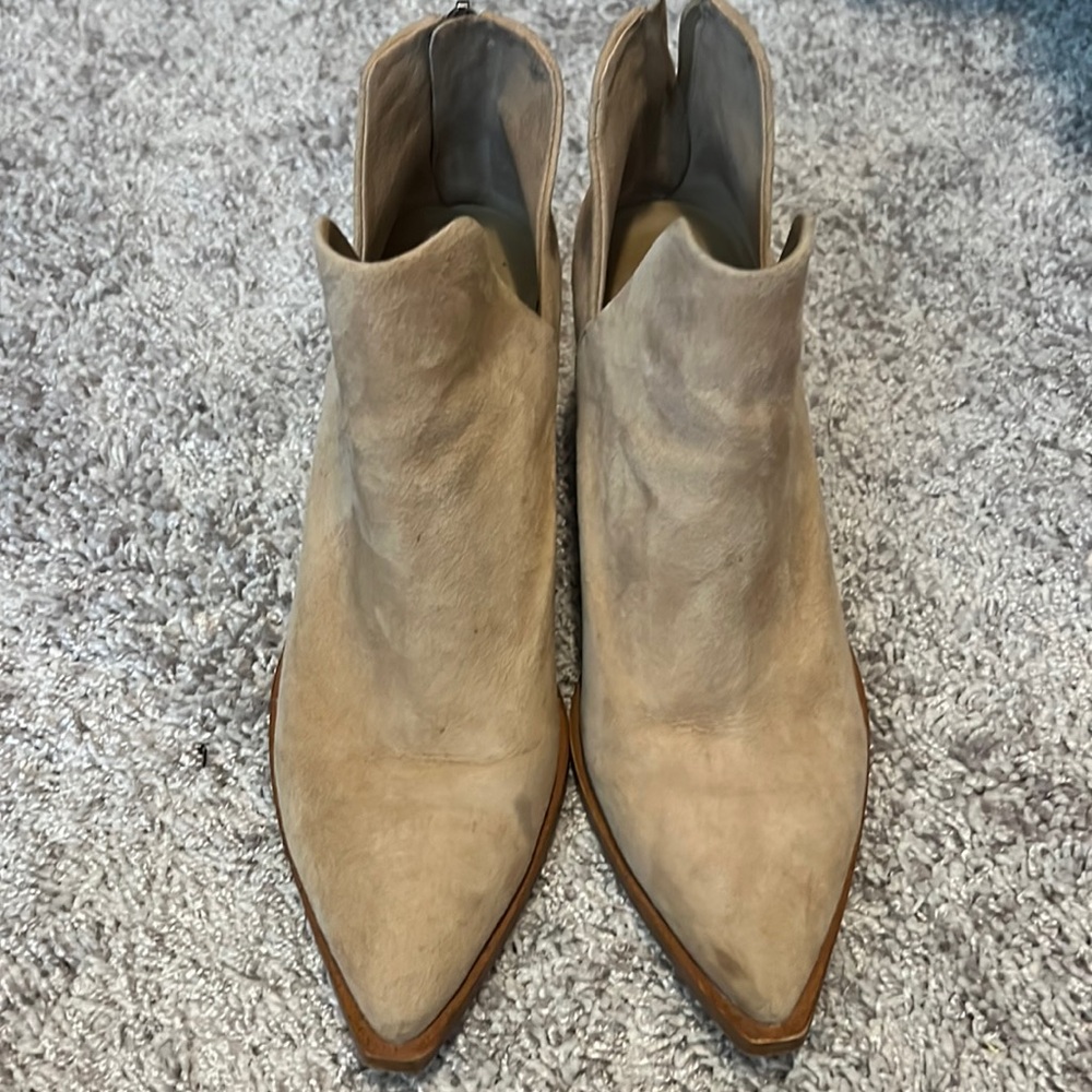 Vince Camuto Nude Bootie 7.5